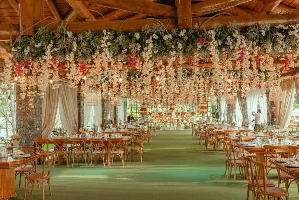 how to decorate chairs for wedding